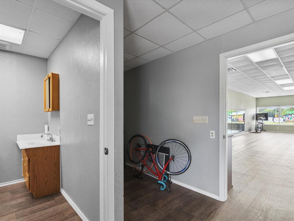 Cowan - Commercial Sale