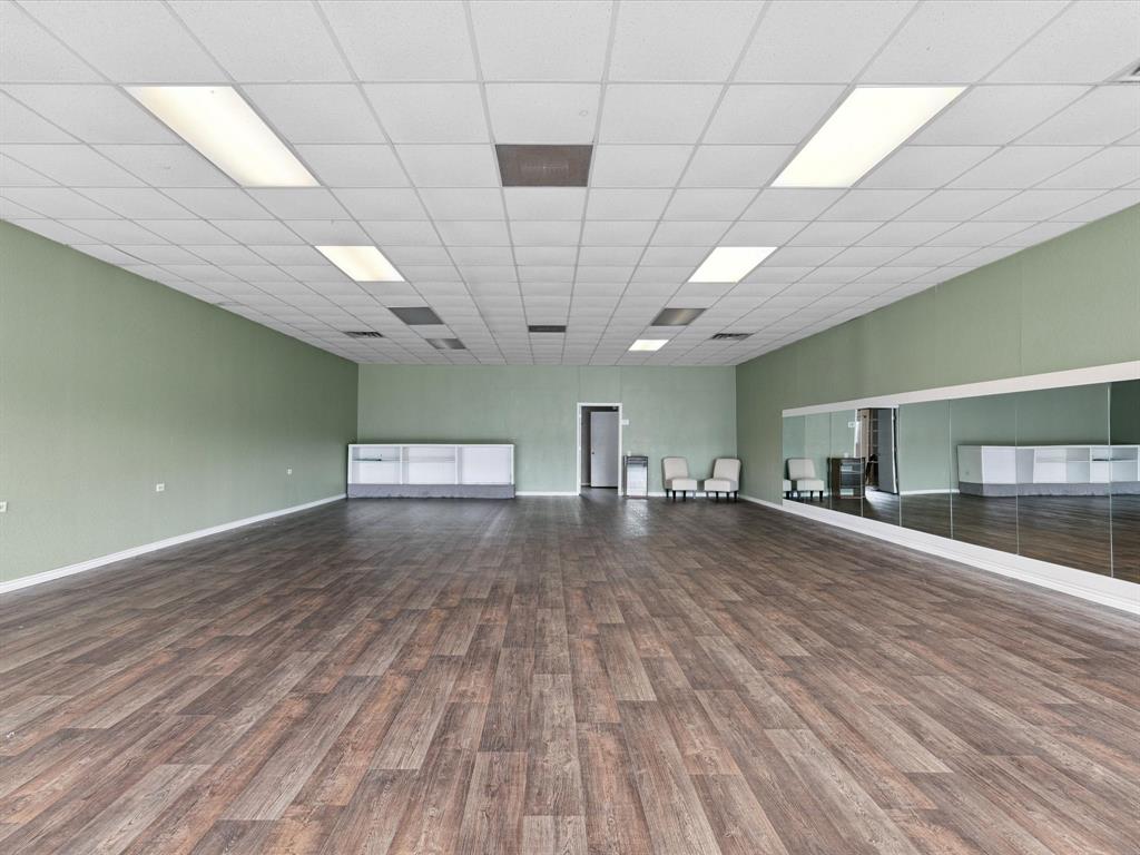 Cowan - Commercial Sale