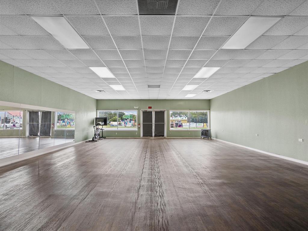 Cowan - Commercial Sale