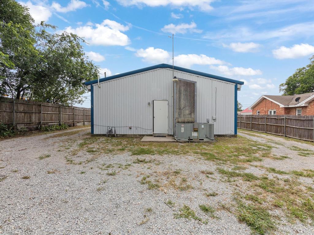 Cowan - Commercial Sale