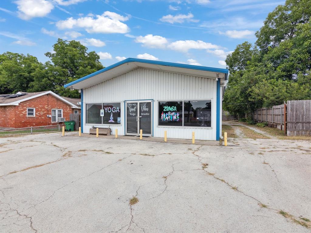 Cowan - Commercial Sale