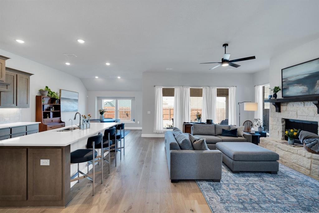 OASIS AT NORTH GROVE - Residential