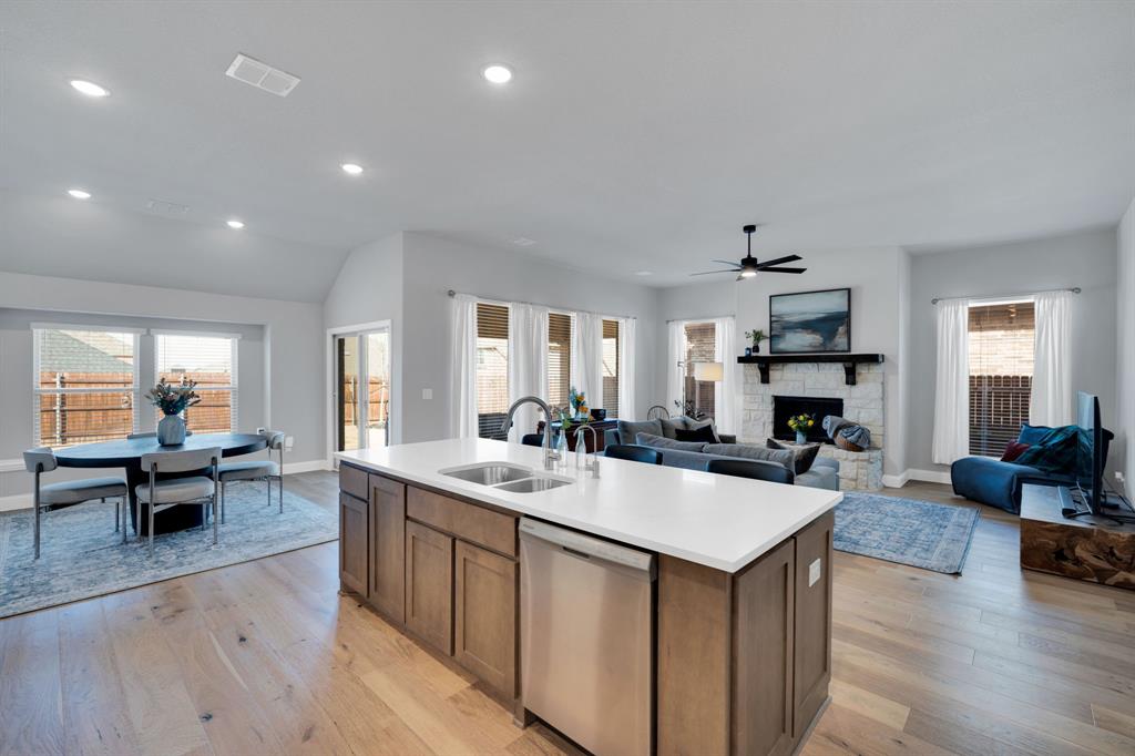 OASIS AT NORTH GROVE - Residential