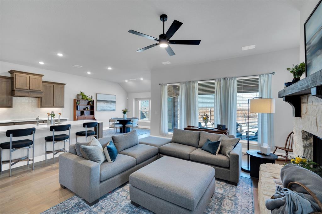 OASIS AT NORTH GROVE - Residential