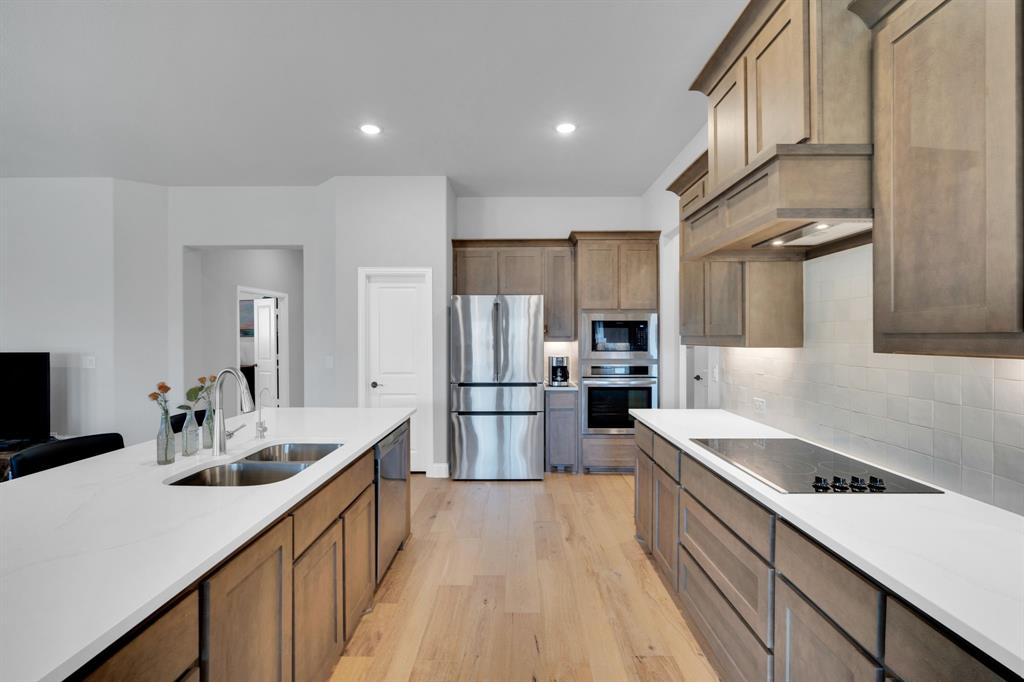 OASIS AT NORTH GROVE - Residential