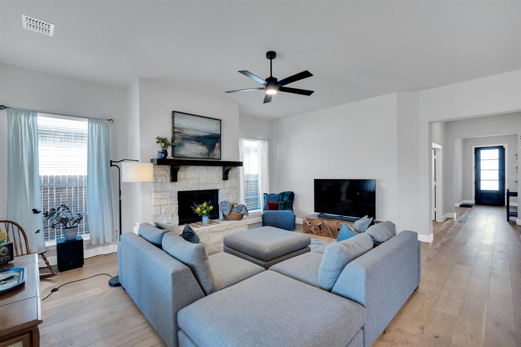 OASIS AT NORTH GROVE - Residential