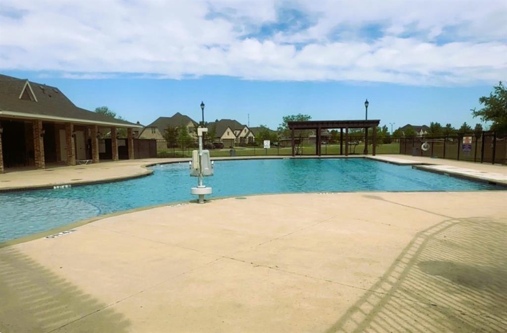 OASIS AT NORTH GROVE - Residential