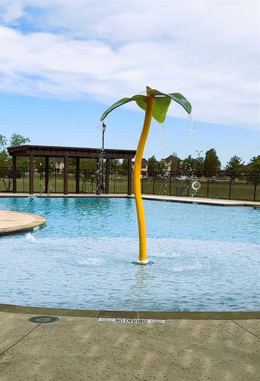 OASIS AT NORTH GROVE - Residential