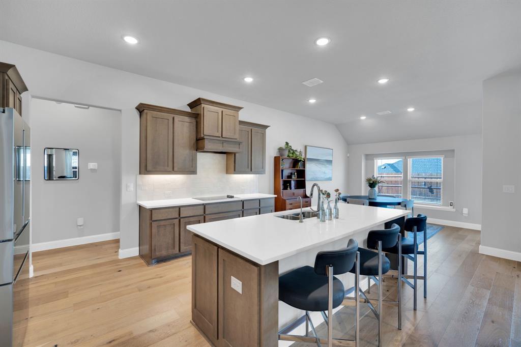 OASIS AT NORTH GROVE - Residential