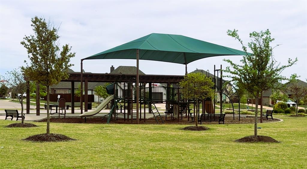 OASIS AT NORTH GROVE - Residential