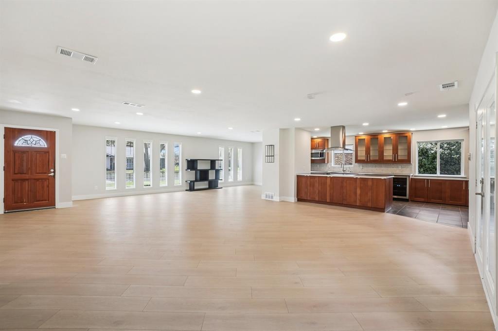 3237 Timberview Road