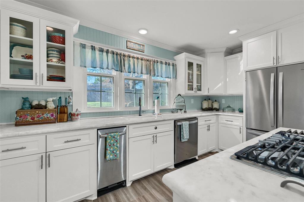 1016 Crestview Drive