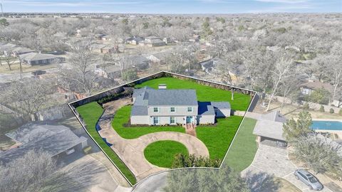 1016 Crestview Drive Sherman TX 75092