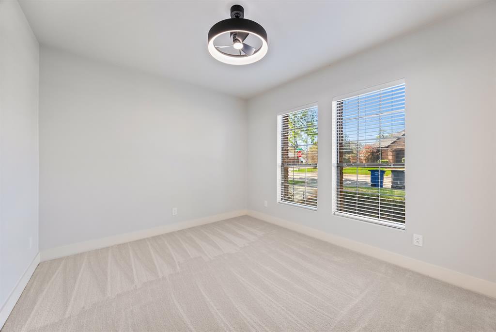 Manor Club Bloch H18579 - Residential