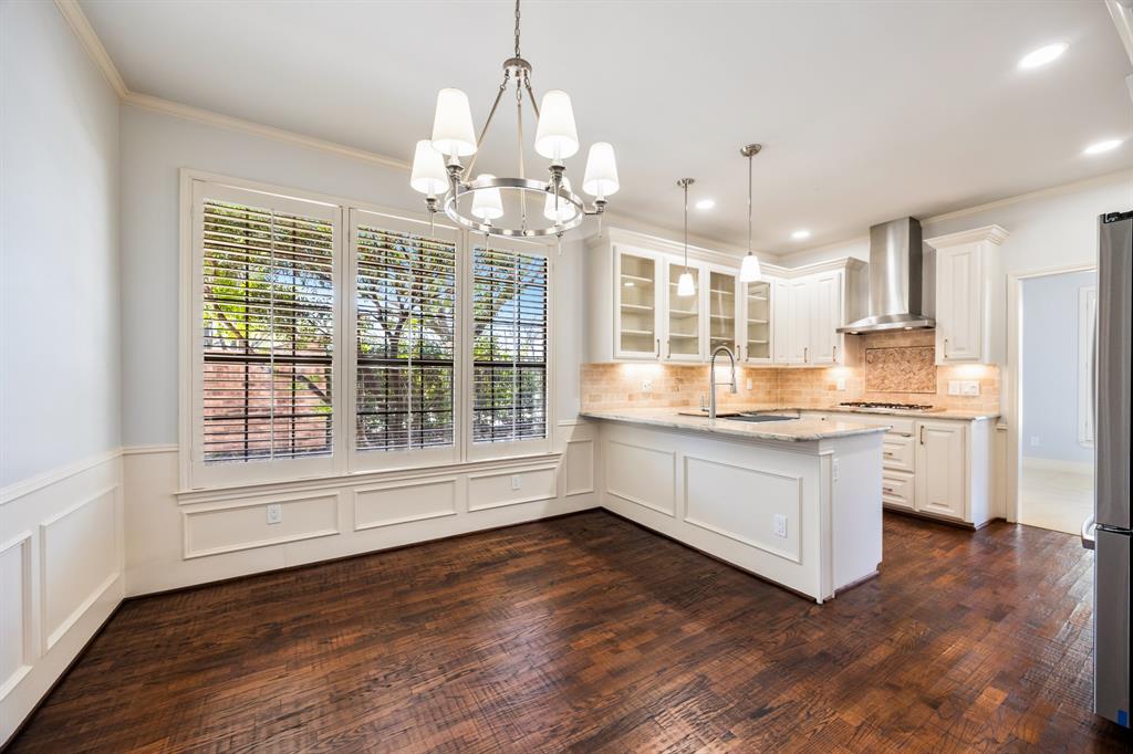 Manor Club Bloch H18579 - Residential