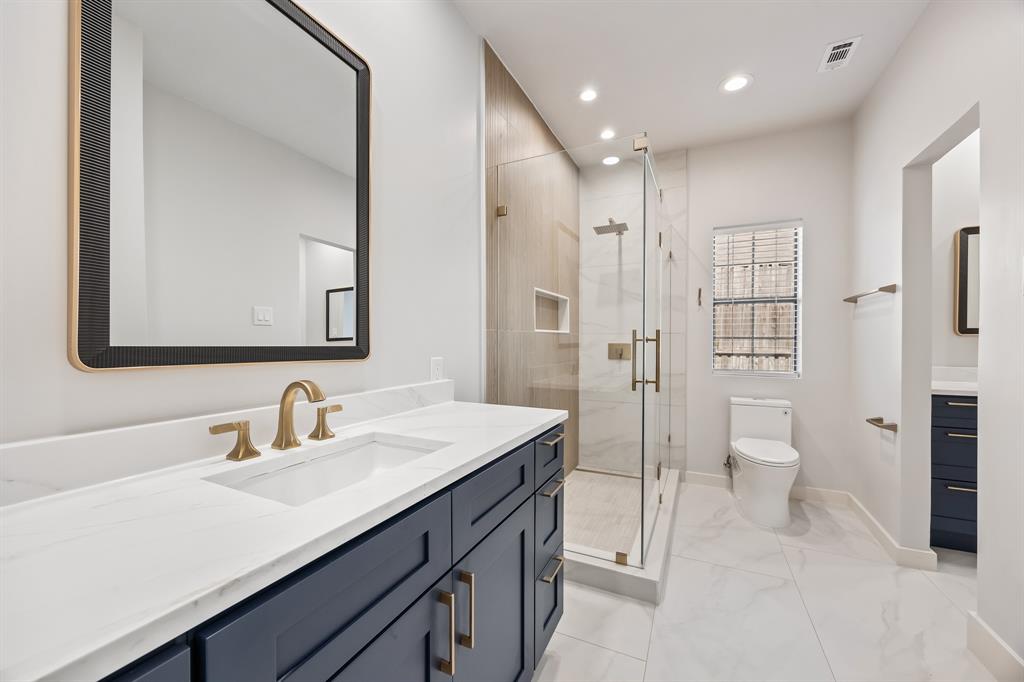 Manor Club Bloch H18579 - Residential