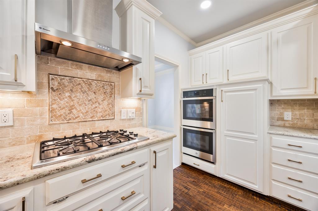 Manor Club Bloch H18579 - Residential