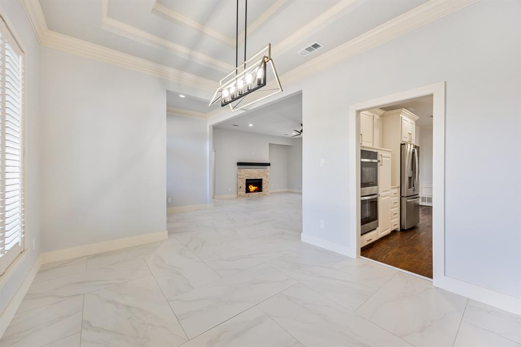 Manor Club Bloch H18579 - Residential