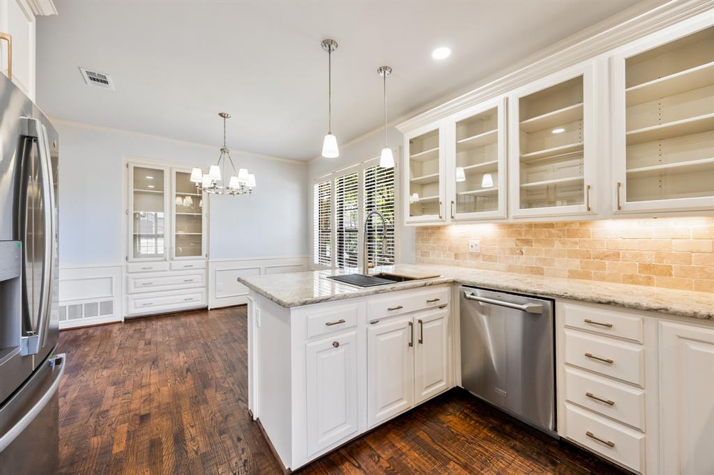 Manor Club Bloch H18579 - Residential