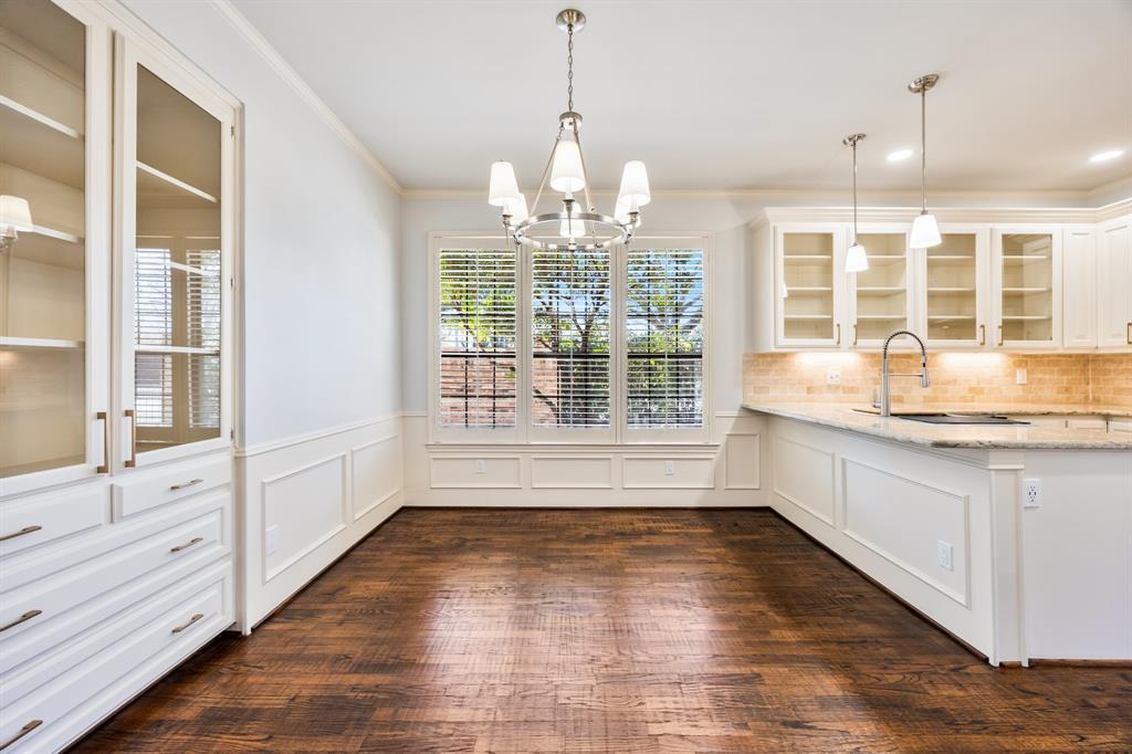 Manor Club Bloch H18579 - Residential