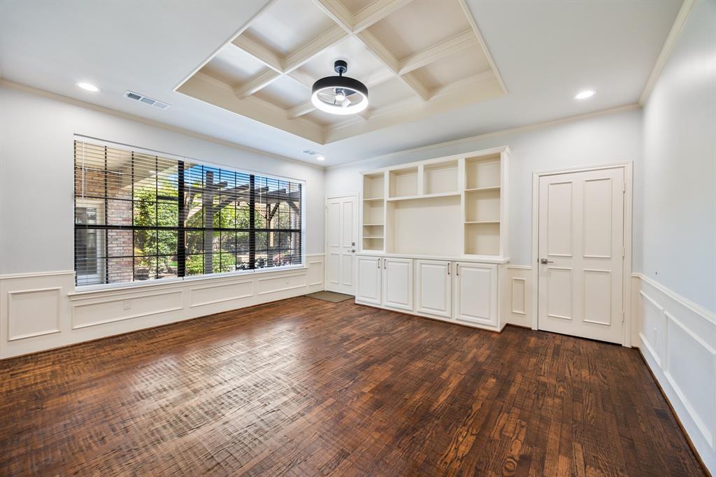 Manor Club Bloch H18579 - Residential