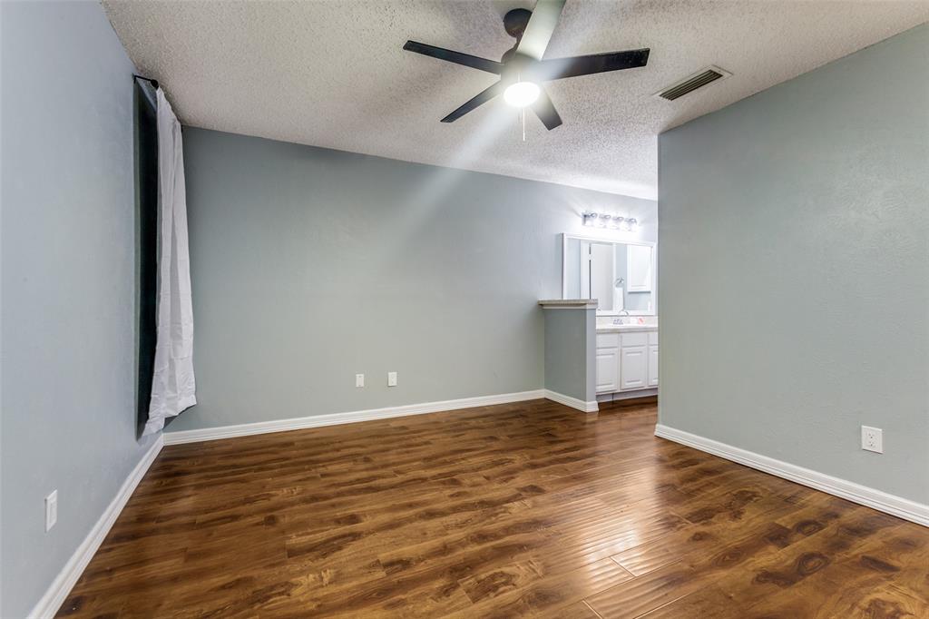 Richardson Crossing Condo - Residential