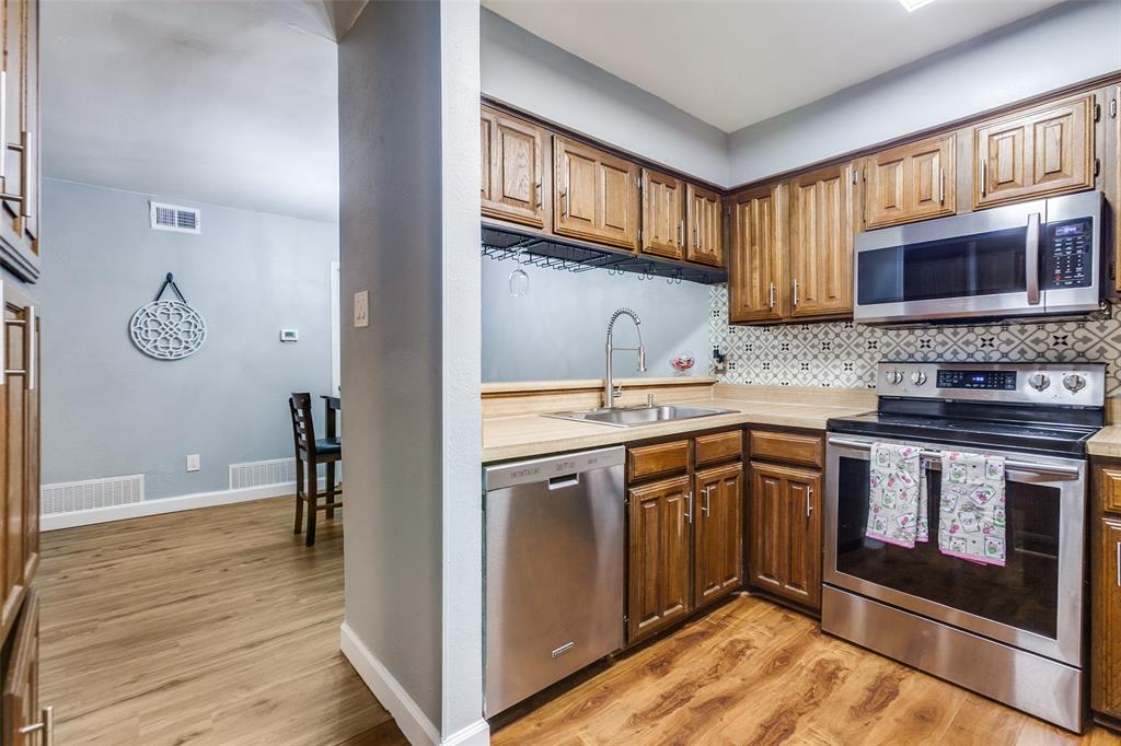 Richardson Crossing Condo - Residential