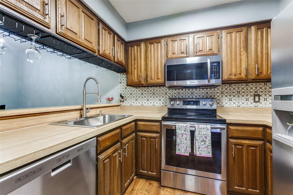 Richardson Crossing Condo - Residential