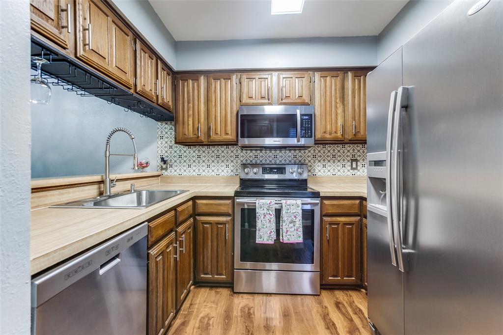 Richardson Crossing Condo - Residential