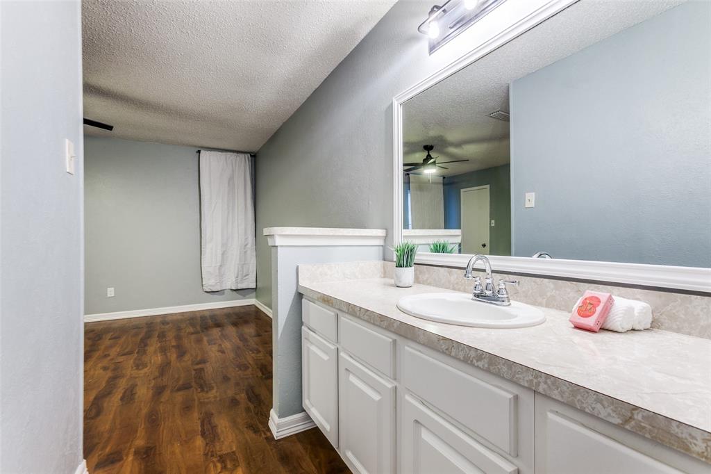 Richardson Crossing Condo - Residential