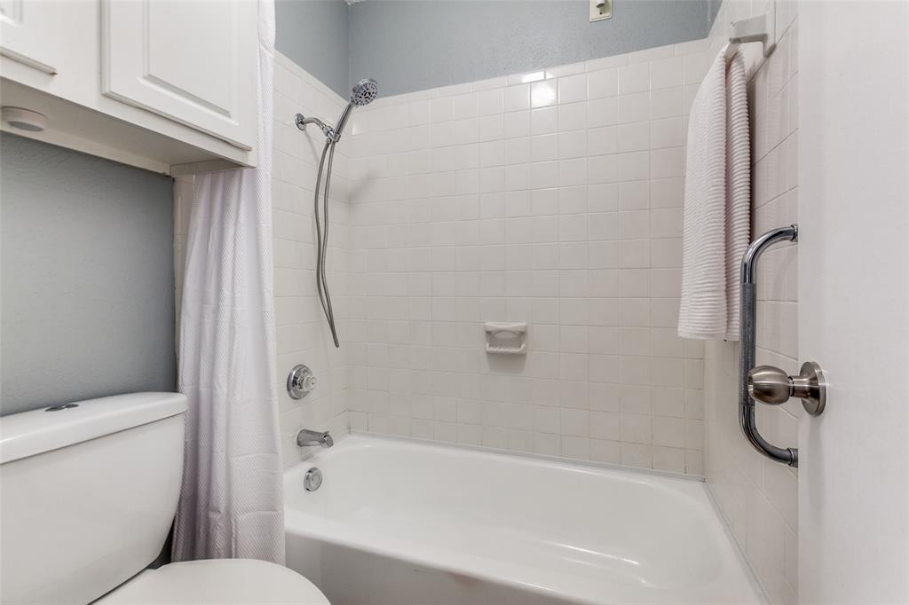 Richardson Crossing Condo - Residential