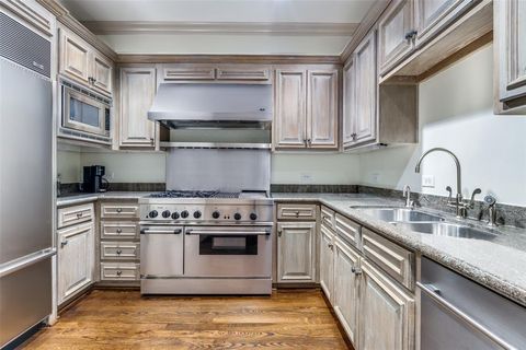 Tiny photo for 3505 Turtle Creek Boulevard #10E, Dallas, TX 75219 (MLS # 21180302)