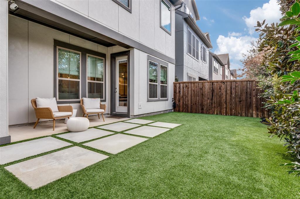 Enclave Lk Hlnds Tc - Residential