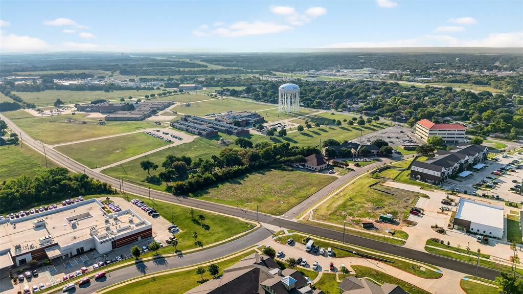 Gleckler Plaza - Land
