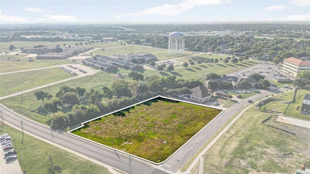 Gleckler Plaza - Land