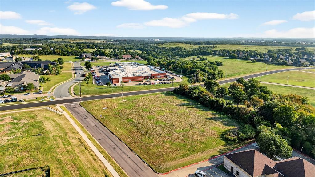 Gleckler Plaza - Land