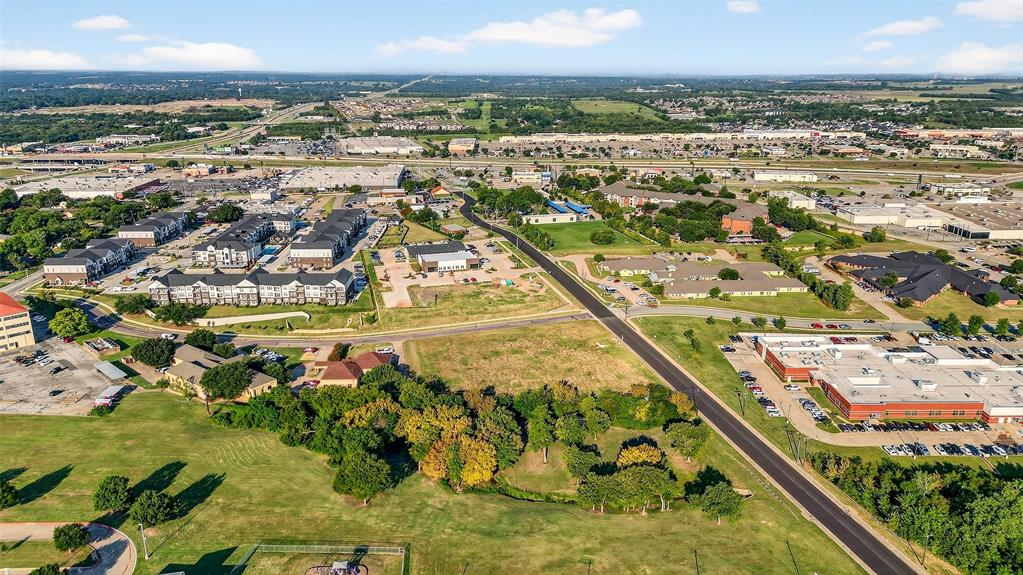 Gleckler Plaza - Land