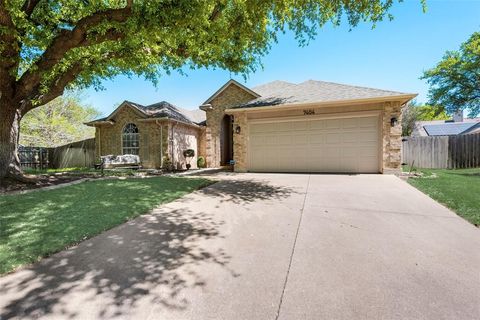 Photo of 7404 Catlow Court, Fort Worth, TX 76137 (MLS # 21225103)