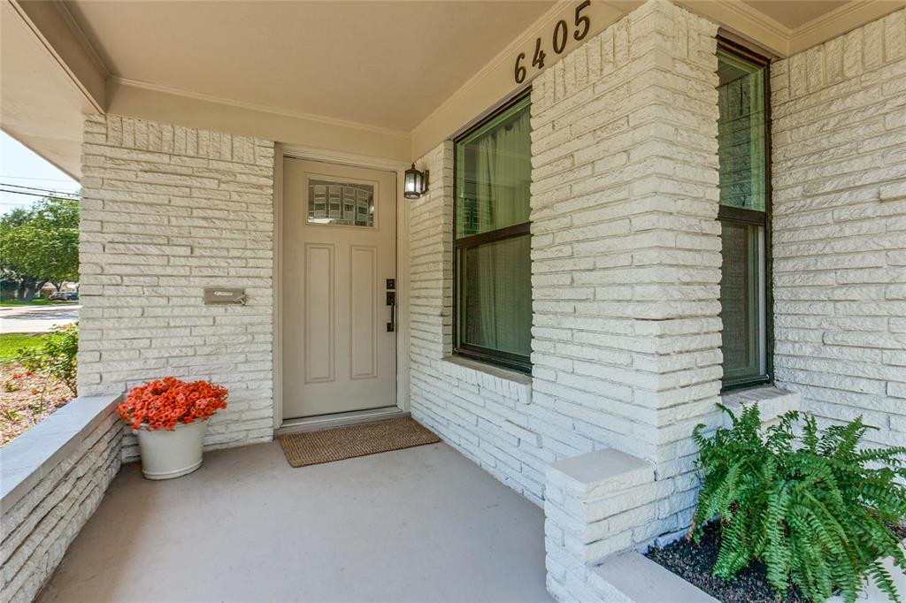 6405 Glennox Lane