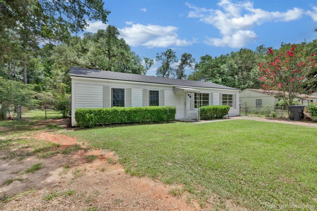 863 Countryside Drive
