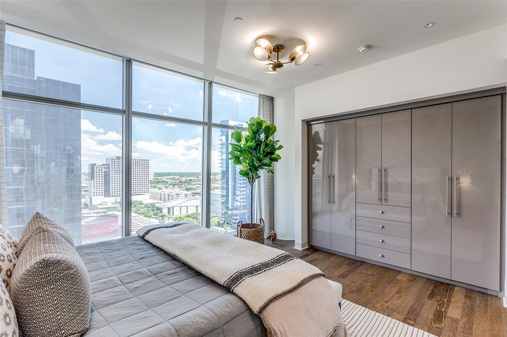 Museum Tower - Residential