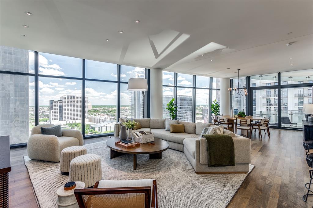 Museum Tower - Residential