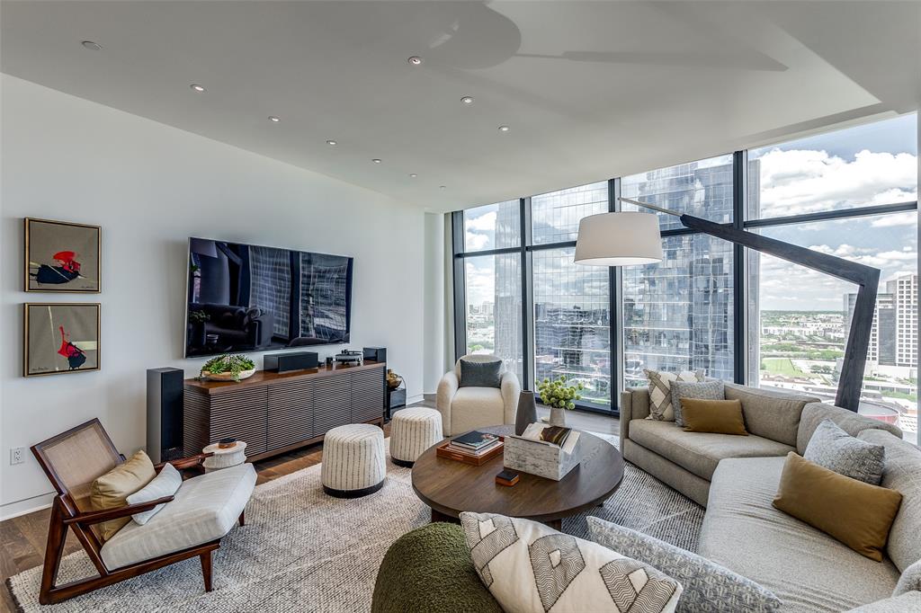 Museum Tower - Residential