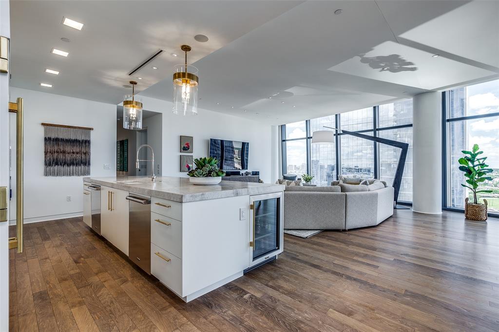 Museum Tower - Residential