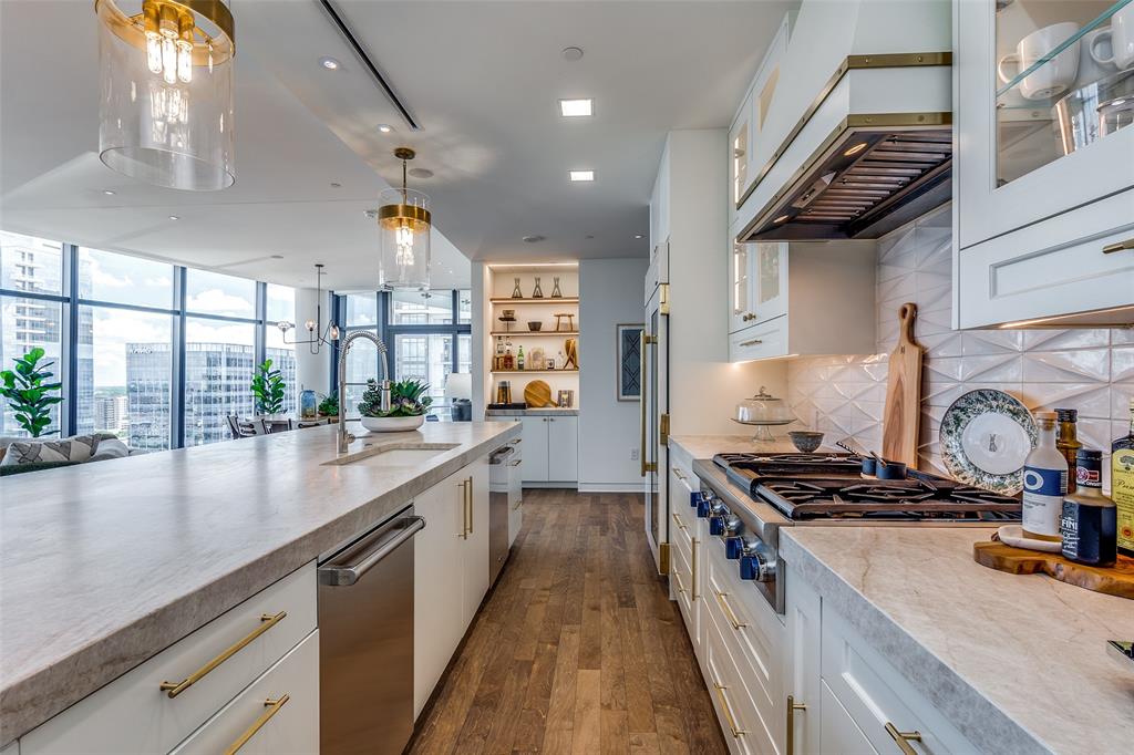 Museum Tower - Residential