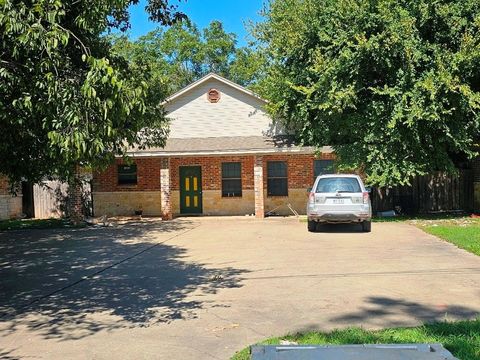 2802 S 3A Street Waco TX 76706