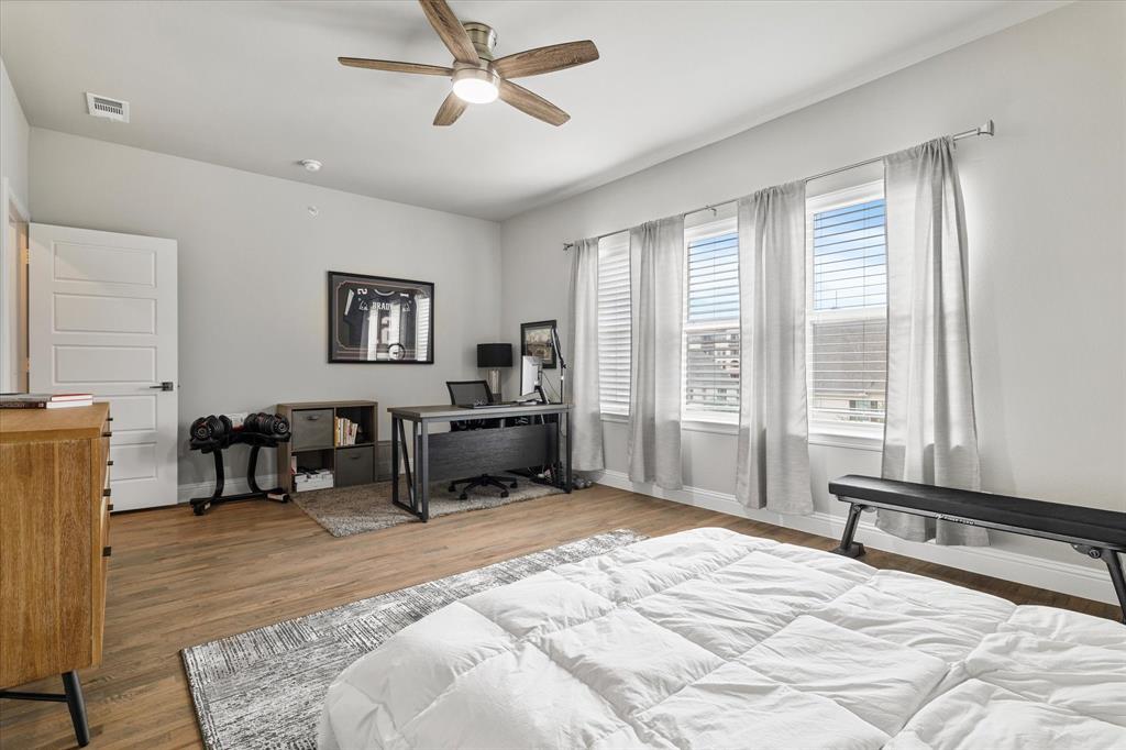 Liberty Square Twnhms - Residential