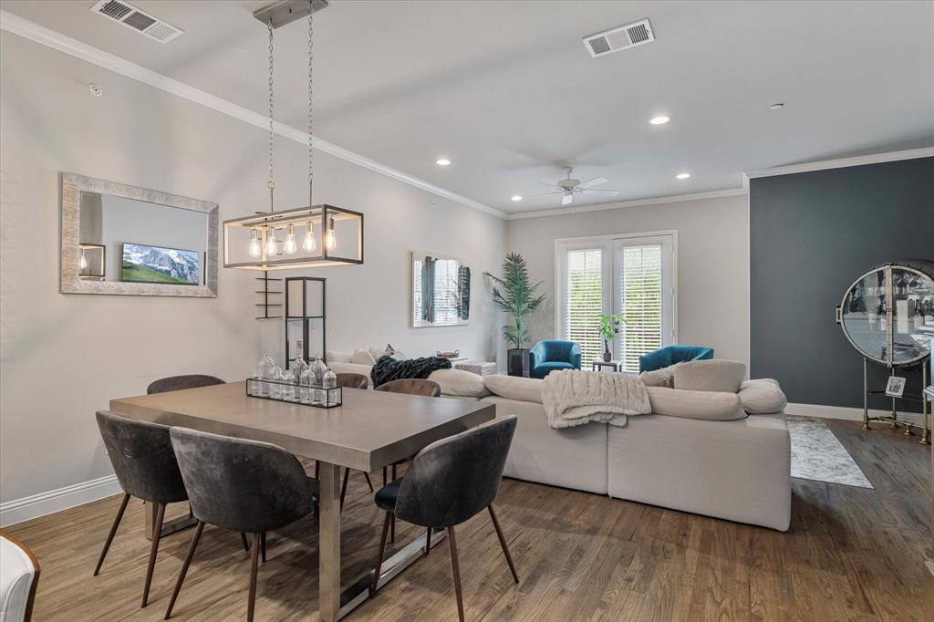 Liberty Square Twnhms - Residential