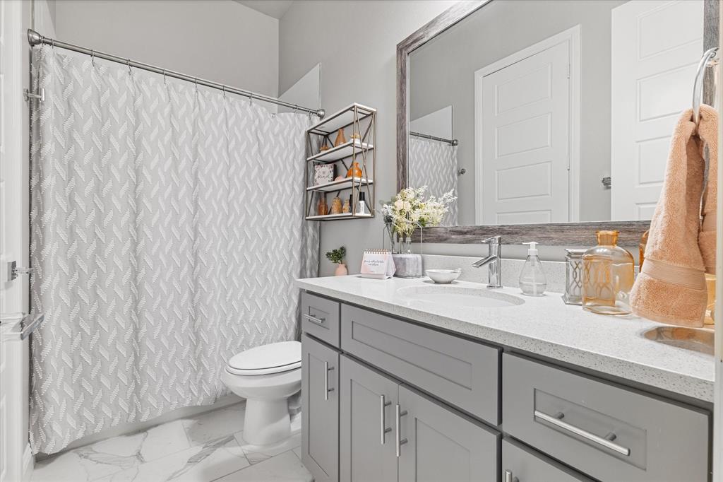 Liberty Square Twnhms - Residential