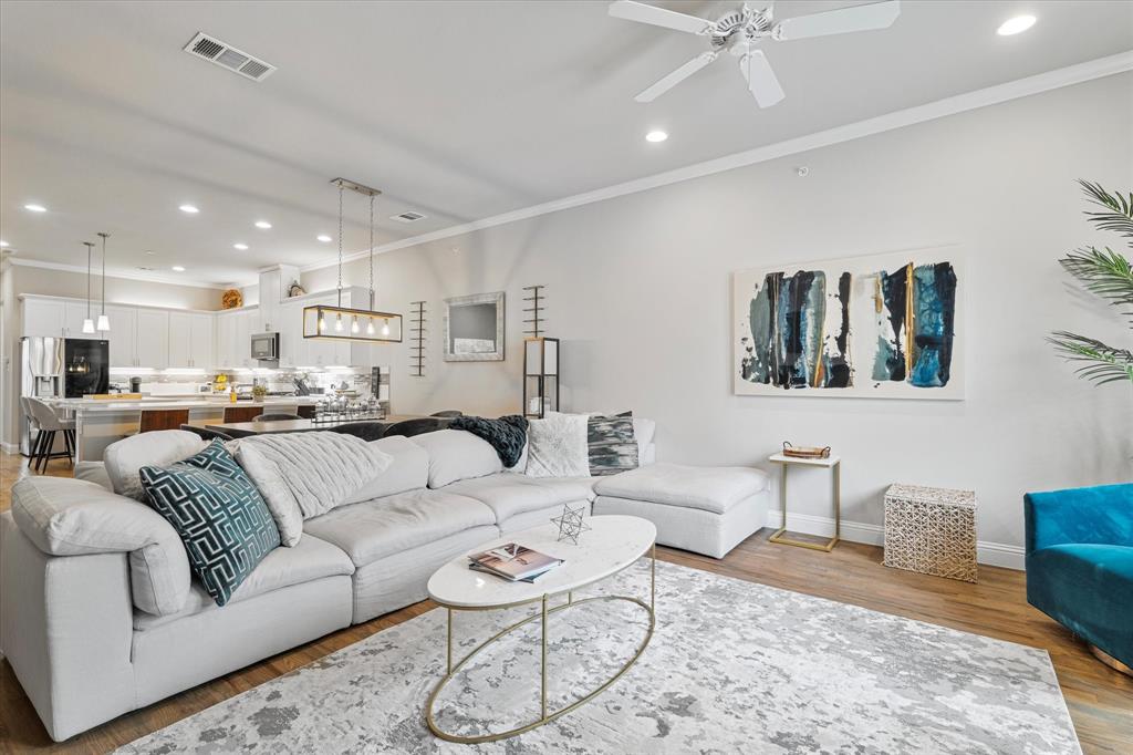 Liberty Square Twnhms - Residential